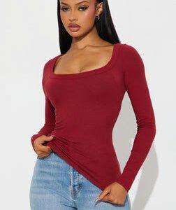 Bella Basic Scoop Neck Ribbed Top - Wine